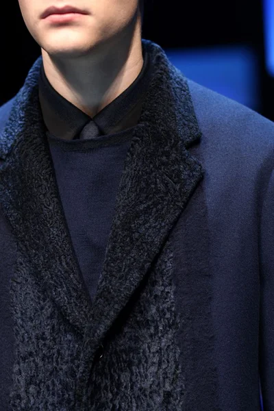 Look 14